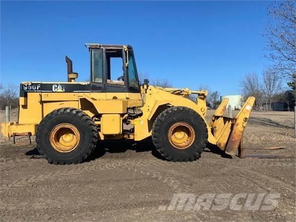 CAT 950F Incarcator pe pneuri