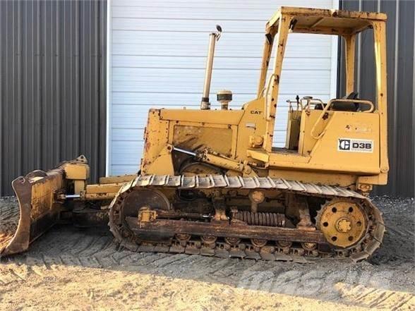 CAT D3B Buldozere pe senile