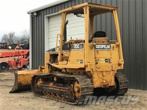 CAT D3C Buldozere pe senile