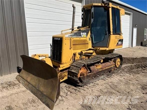 CAT D3G Buldozere pe senile