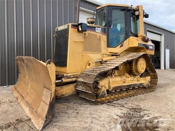 CAT D5M Buldozere pe senile