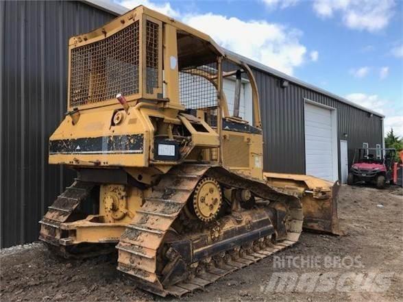 CAT D5M XL Buldozere pe senile