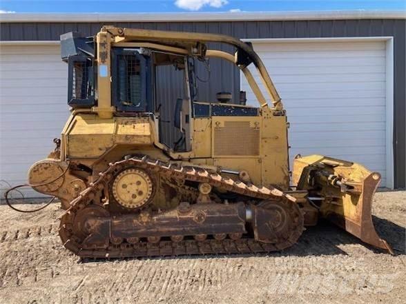 CAT D5M XL Buldozere pe senile
