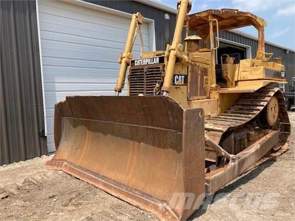 CAT D6H Buldozere pe senile