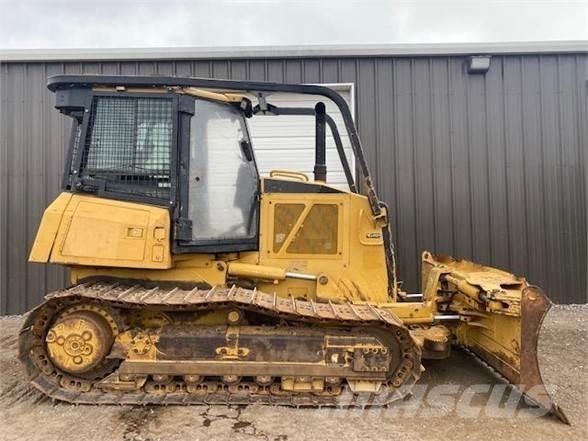 CAT D6K Buldozere pe senile