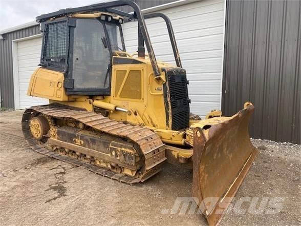 CAT D6K Buldozere pe senile