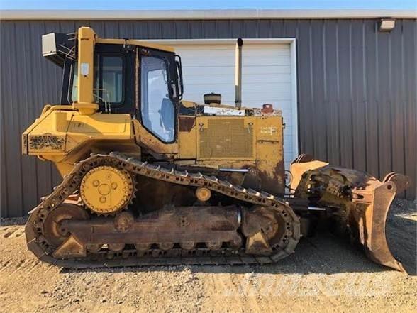 CAT D6M XL Buldozere pe senile
