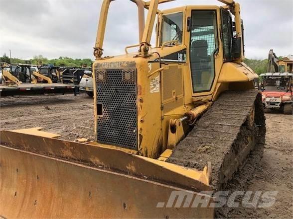 CAT D6N XL Buldozere pe senile