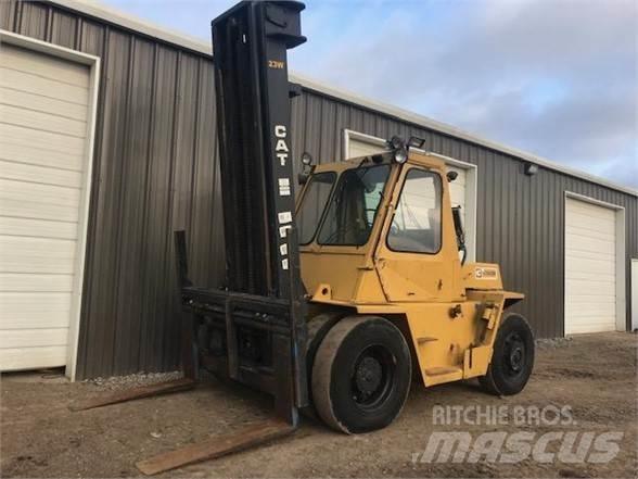 CAT V180B Stivuitor diesel