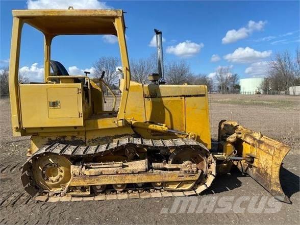 John Deere 450 Buldozere pe senile
