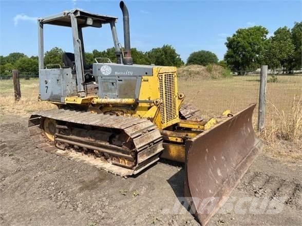 Komatsu D32P-1 Buldozere pe senile