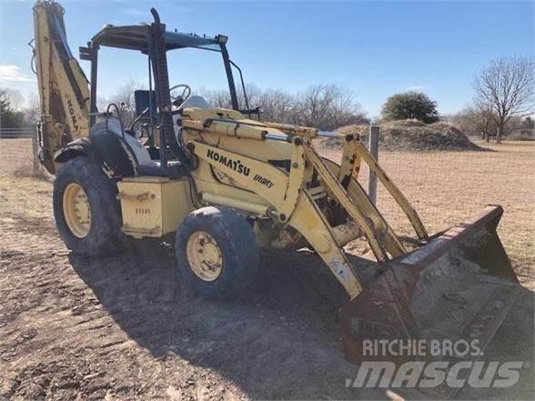 Komatsu WB140 Buldoexcavatoare