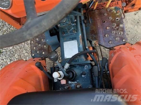 Kubota B7100 Tractoare