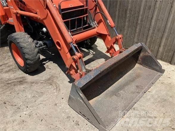Kubota L48 Buldoexcavatoare