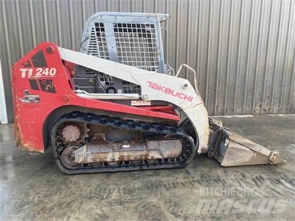 Takeuchi TL240 Mini incarcator