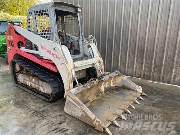 Takeuchi TL240 Mini incarcator