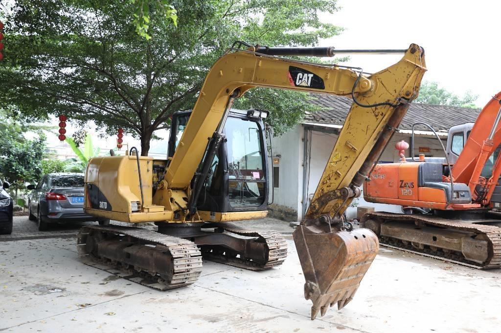 CAT 307 D Excavatoare pe șenile
