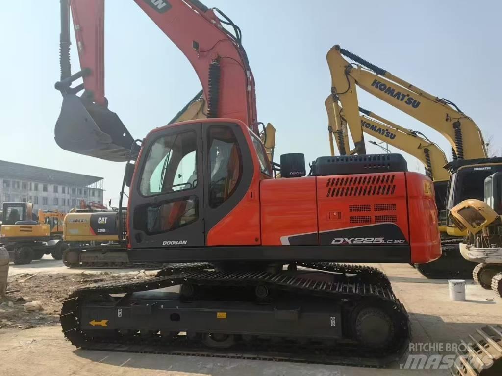 Doosan DX 225 LC Excavatoare pe șenile
