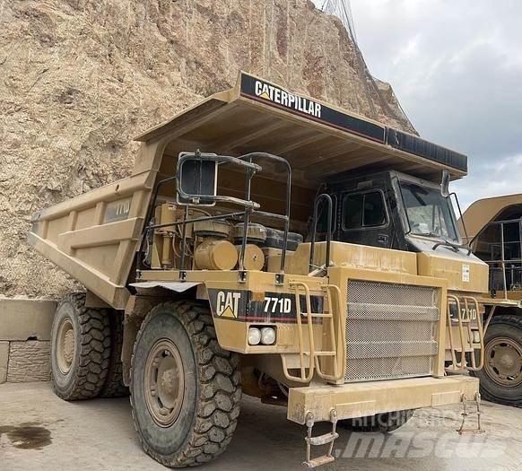 CAT 771D Minitractor de teren