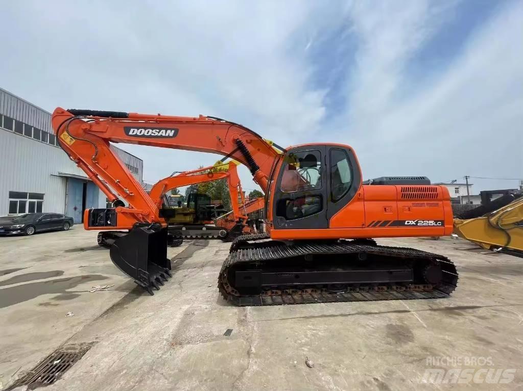Doosan DX 225 LC Excavatoare pe șenile
