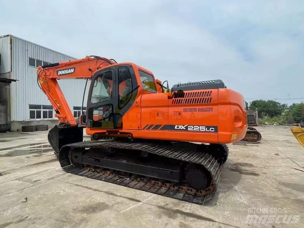 Doosan DX 225 LC Excavatoare pe șenile
