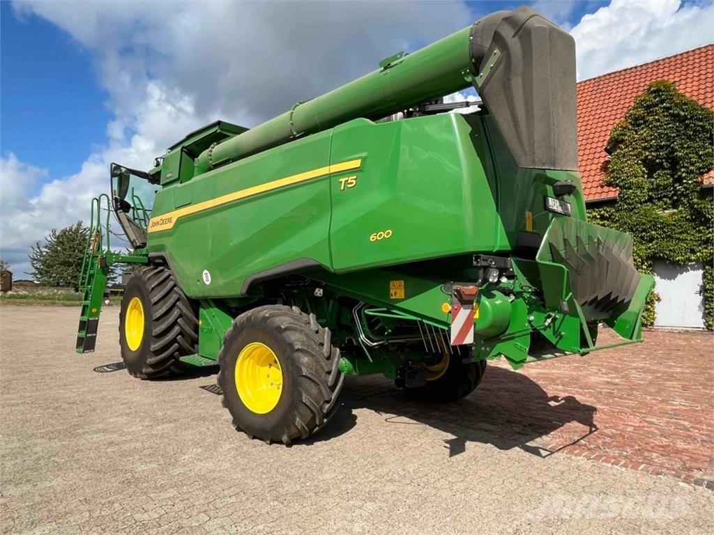John Deere T5 600 Combine de secerat