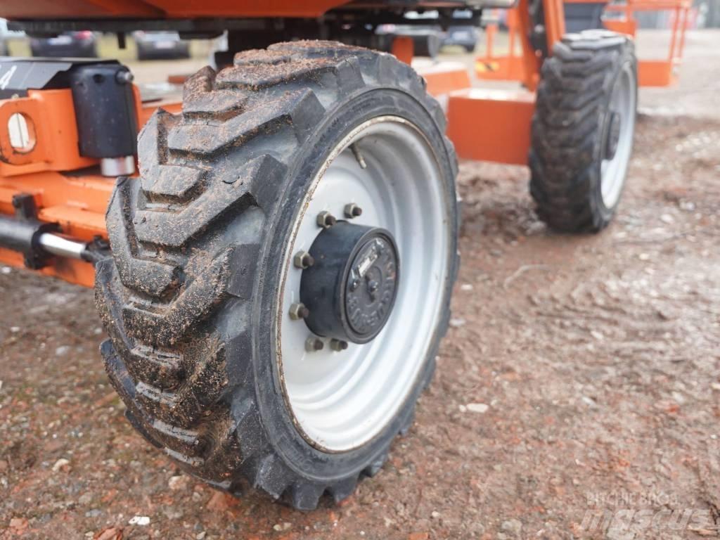 JLG 340 AJ Nacele cu brat articulat
