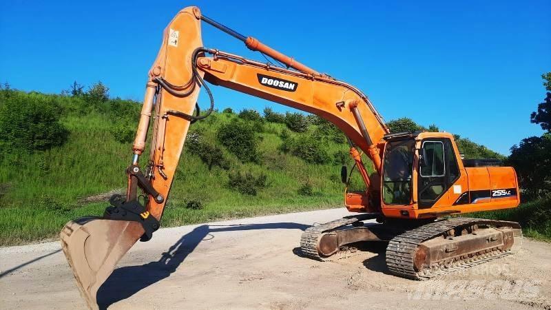 Daewoo S255 LC Excavatoare pe șenile
