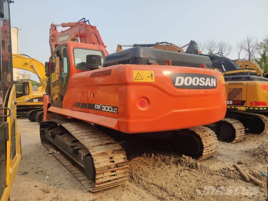 Doosan dx300 Excavatoare pe șenile

