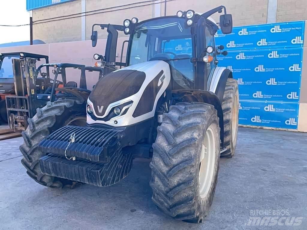 Valtra G115 Tractoare