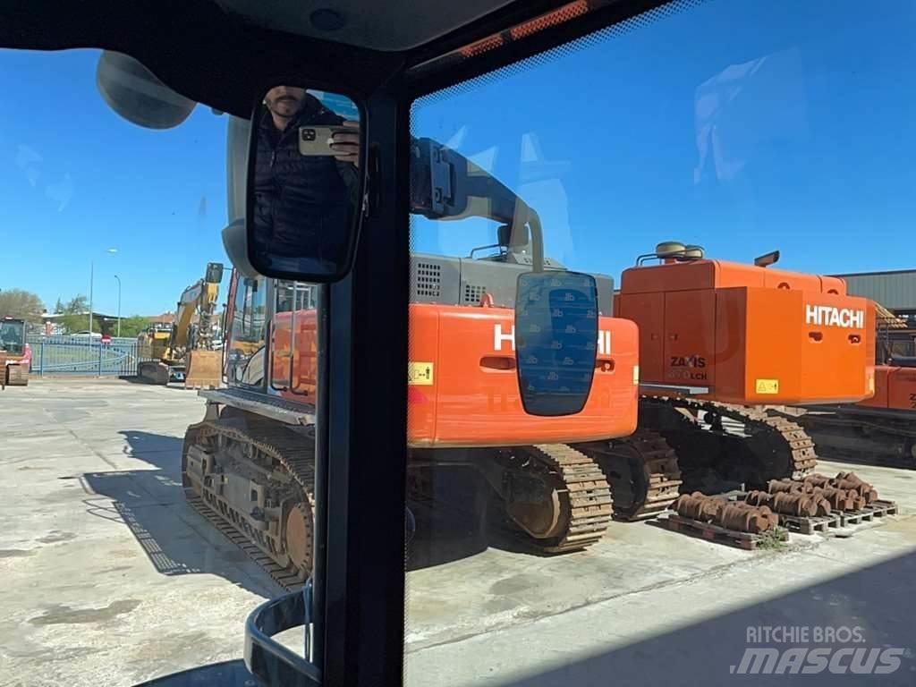 Valtra G115 Tractoare