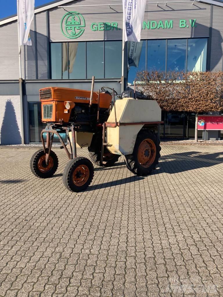 Universal 640V Tractoare