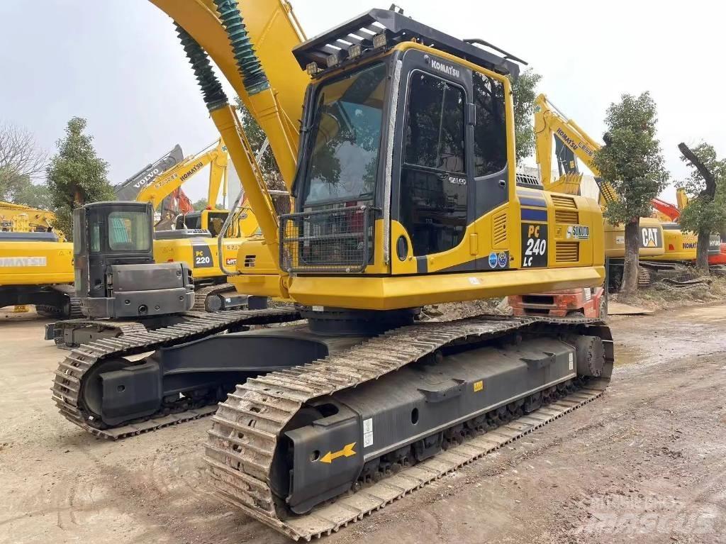 Komatsu PC240-8 Excavatoare pe șenile
