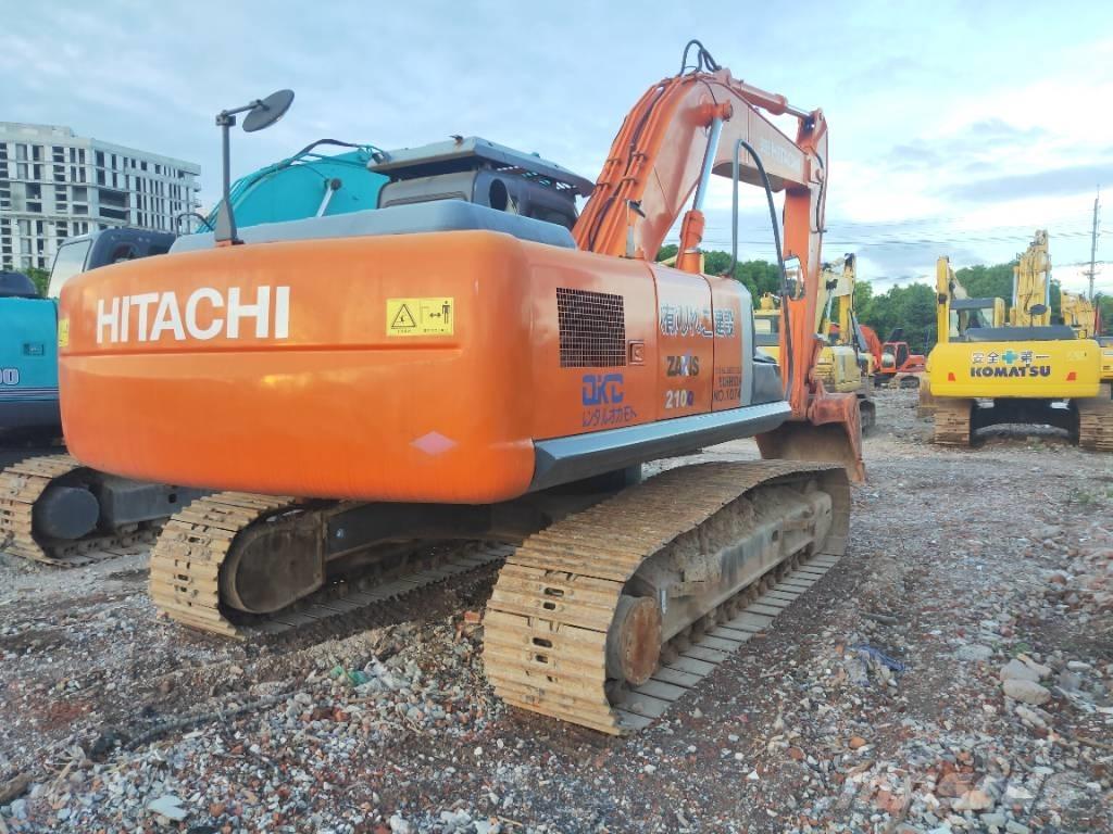 Hitachi ZX 210 Excavatoare pe șenile
