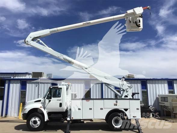 Altec AA755L Platforme aeriene montate pe camion