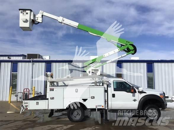 Altec AT40G Platforme aeriene montate pe camion
