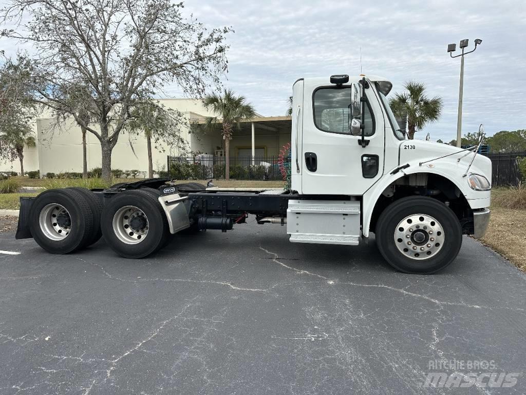 Freightliner M2 Camioane transport bauturi