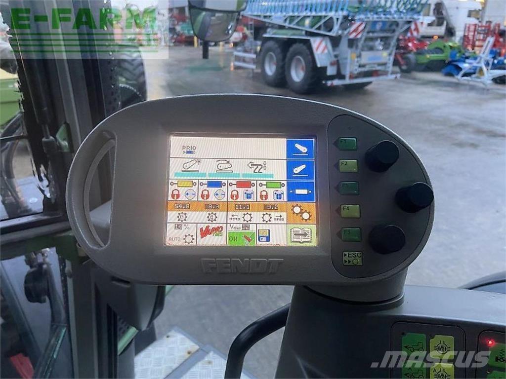 Fendt 820 vario Tractoare