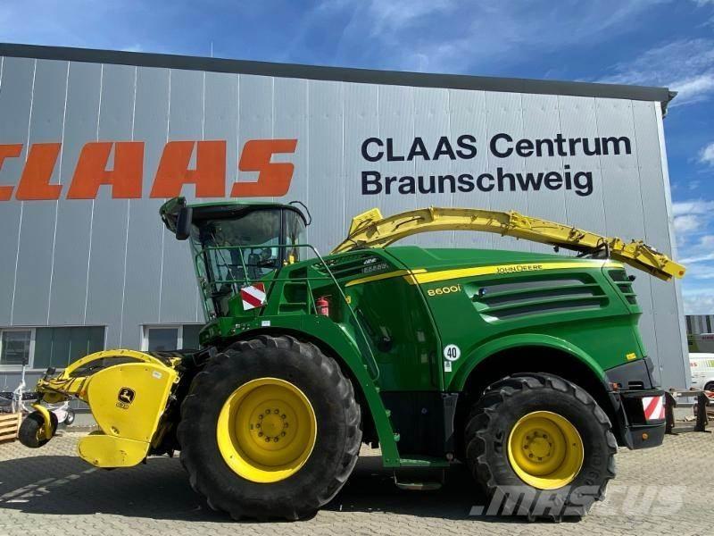 John Deere 8600i Forajere cu autopropulsare