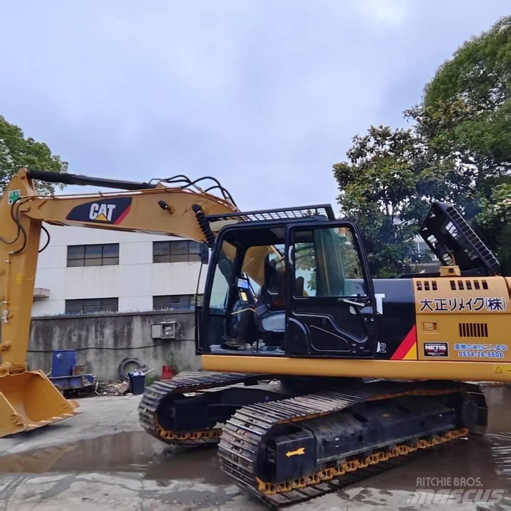 CAT 320 Excavatoare pe șenile
