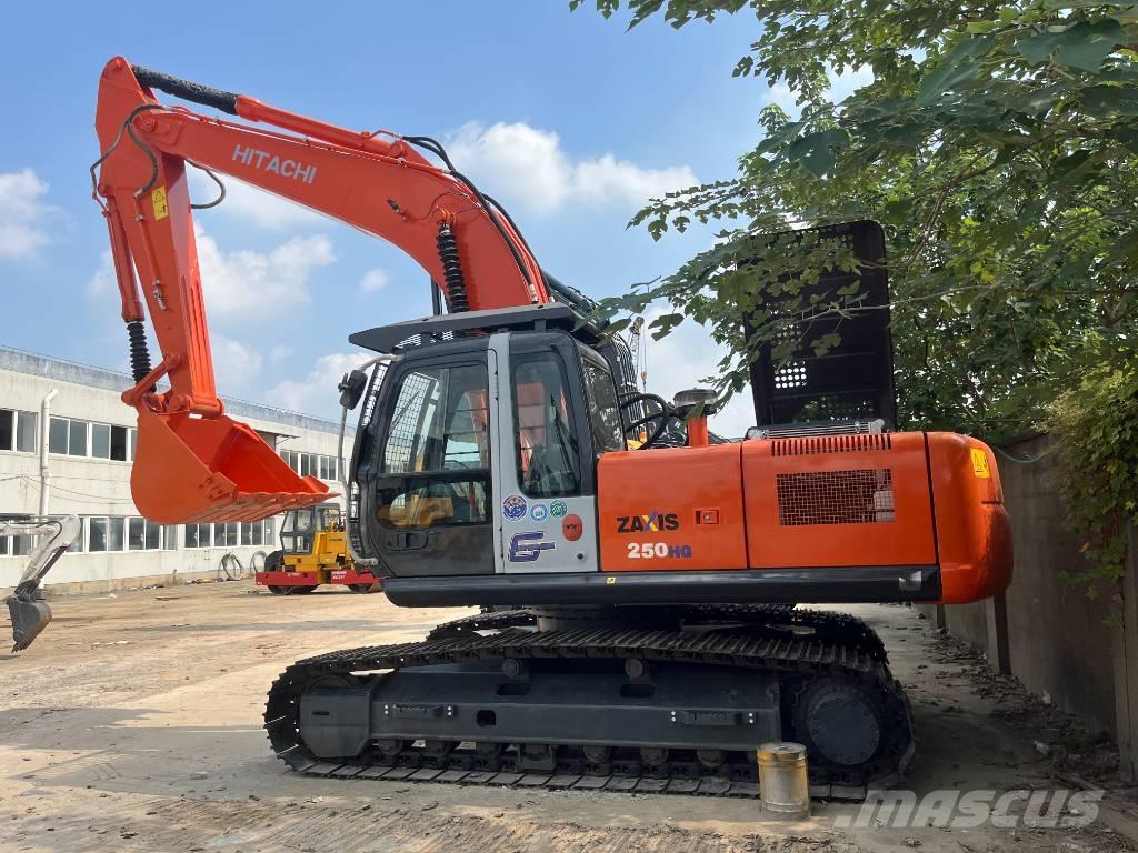 Hitachi ZX 250 Excavatoare pe șenile
