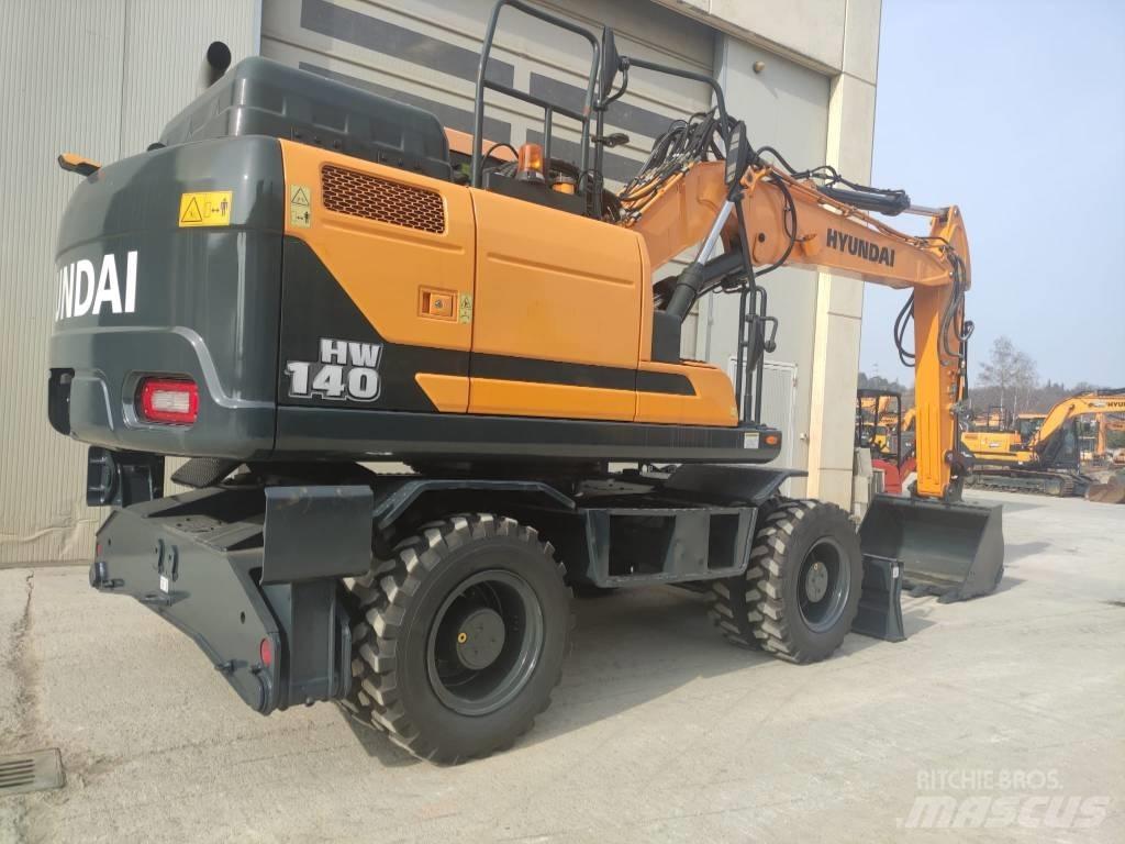 Hyundai HW140 Excavatoare cu roti