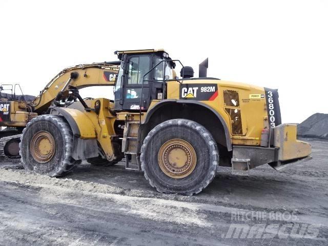 CAT 982 M Incarcator pe pneuri