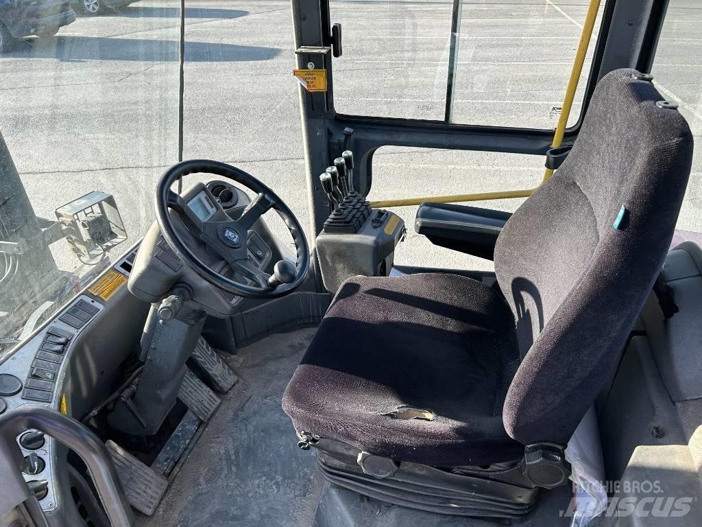 Kalmar DCE70-6 Stivuitor diesel