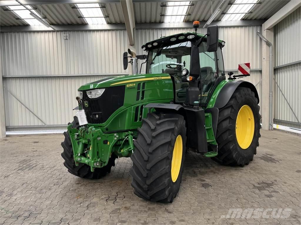 John Deere 6250R Tractoare