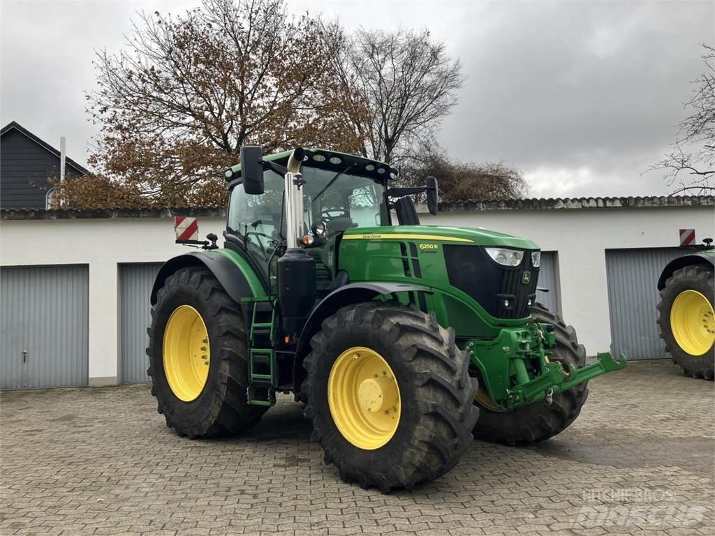 John Deere 6250R Tractoare