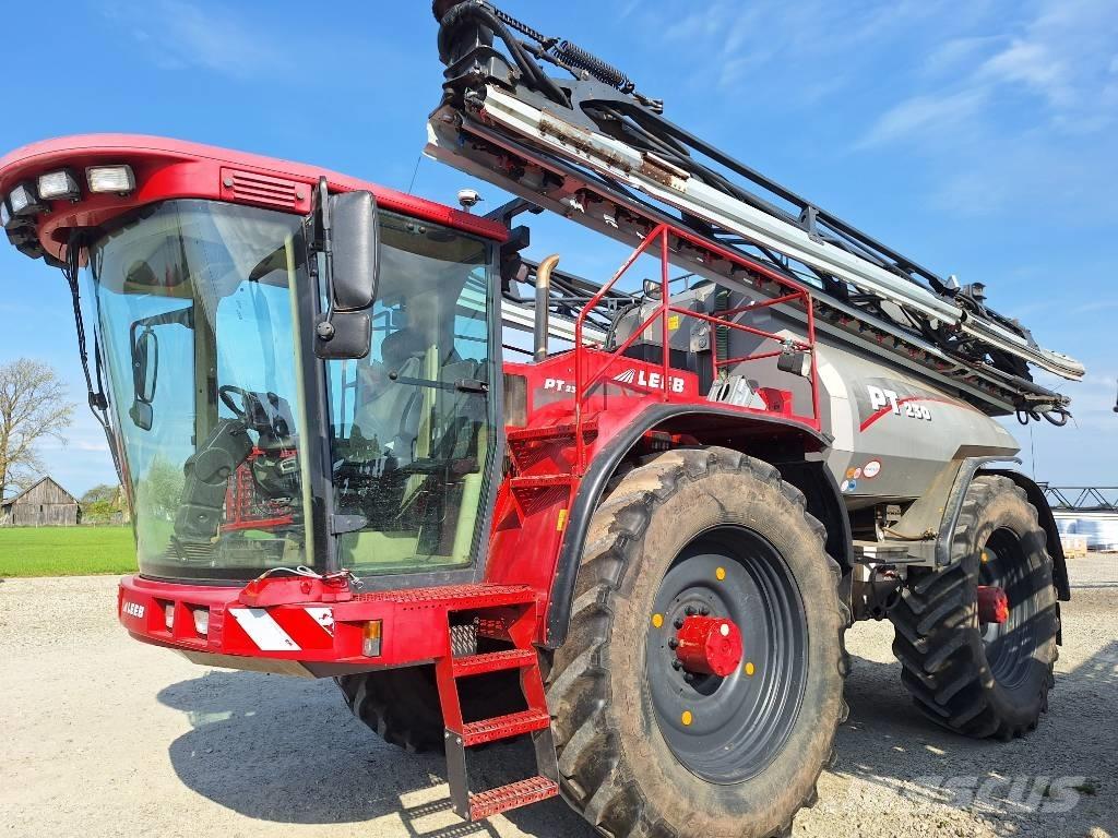 Horsch Leeb PT 230 Pulverizatoare autopropulsate