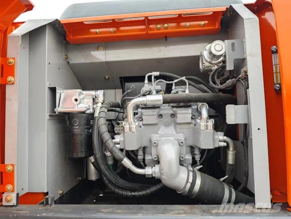 Hitachi ZX 200-6 Excavatoare pe șenile
