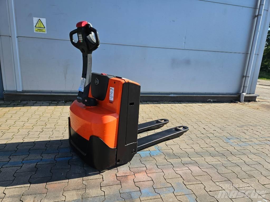 BT LWE 140 Transpaleta manuala