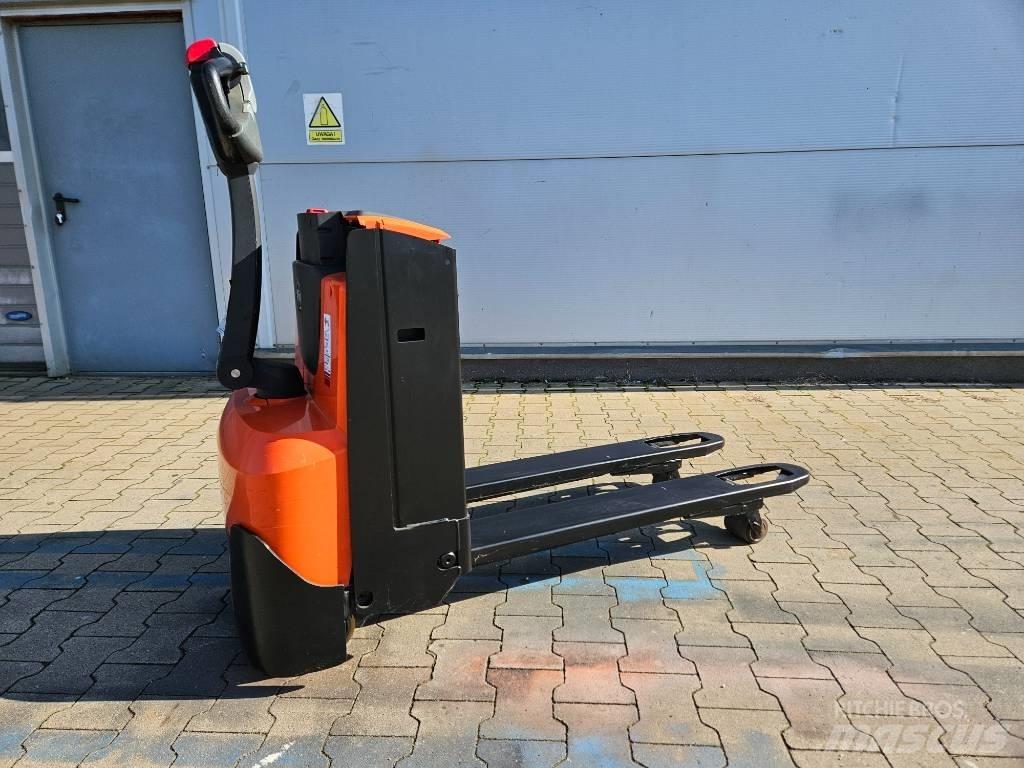 BT LWE 140 Transpaleta manuala